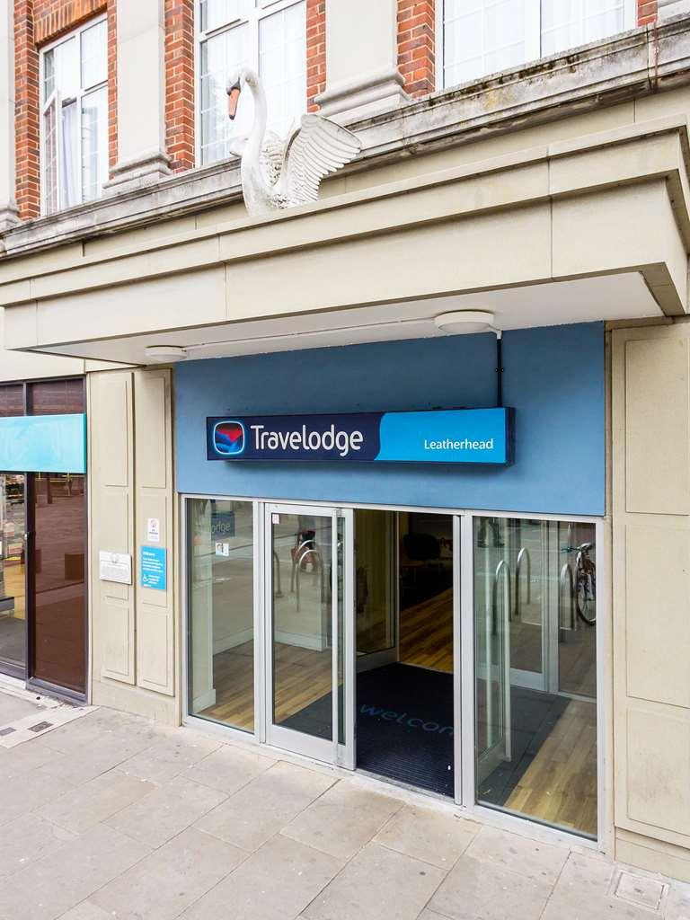 Travelodge Leatherhead Esterno foto