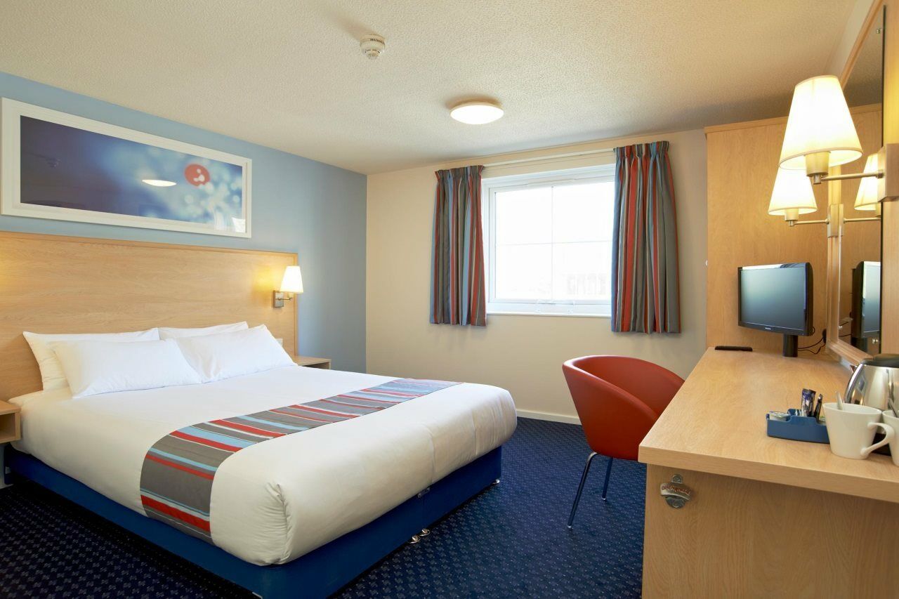 Travelodge Leatherhead Esterno foto