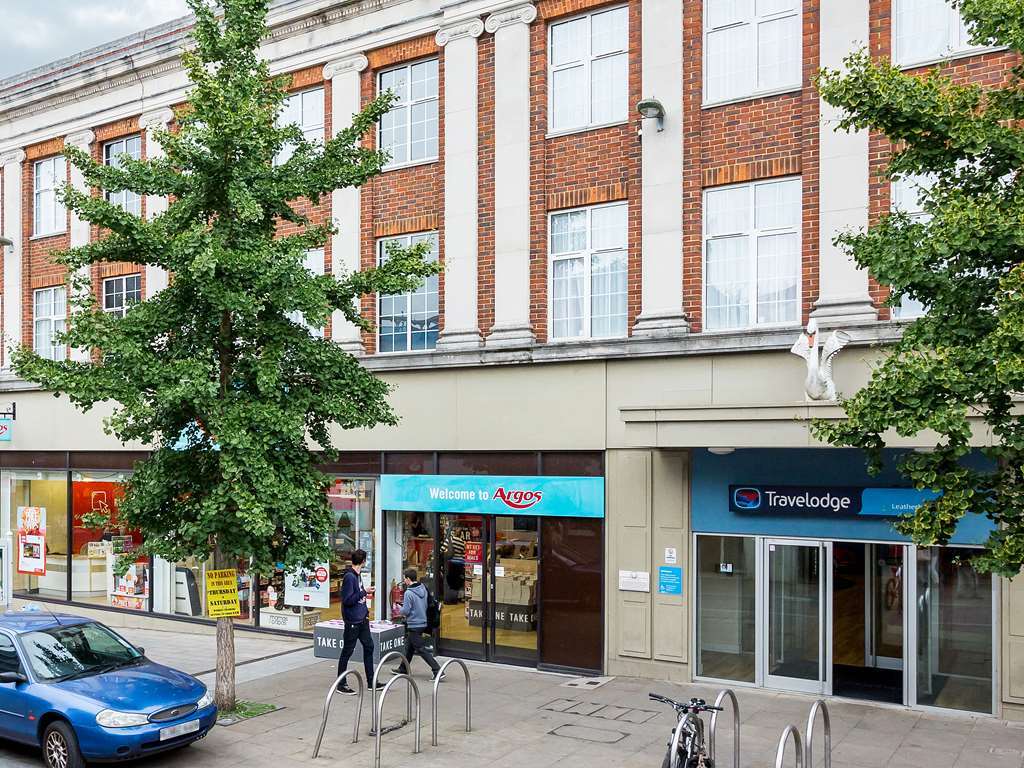 Travelodge Leatherhead Esterno foto